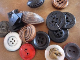 バスク ボタン.jpg